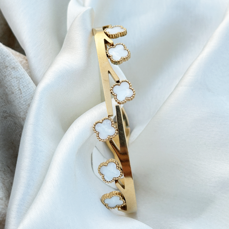 Elegant Clover Bloom Gold-Plated