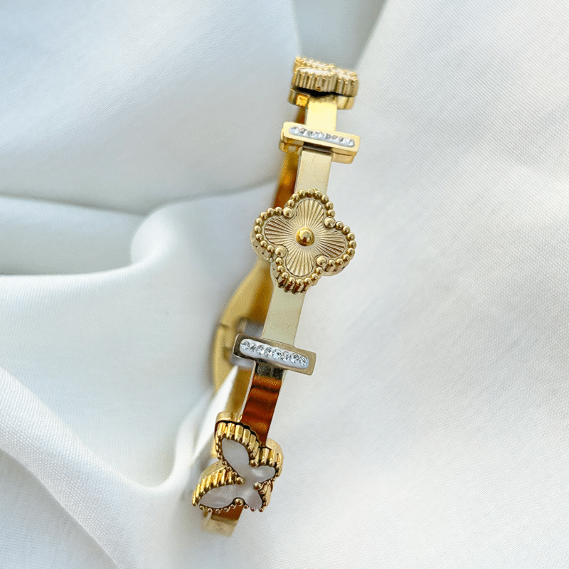 Royal Clover Charm Bracelet