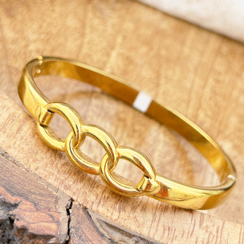 Chunky Chain-Link Gold Bracelet