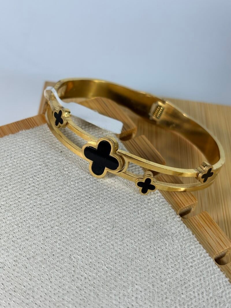 Midnight Clover