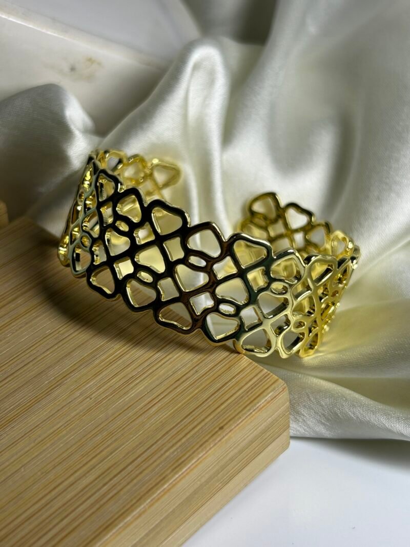 Heartlines Cuff - Image 2