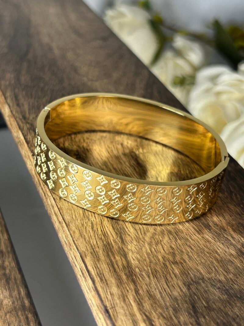 Royal Emboss - Image 3