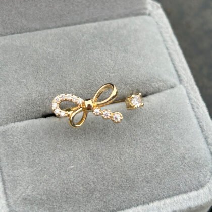 Dainty Glimmer Bow Ring