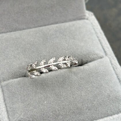 Silver Ivy Band Ring