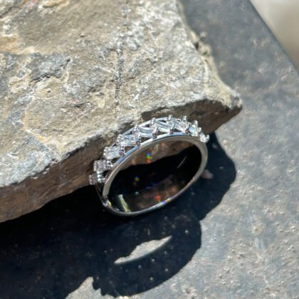 Criss-Cut Gleam Band