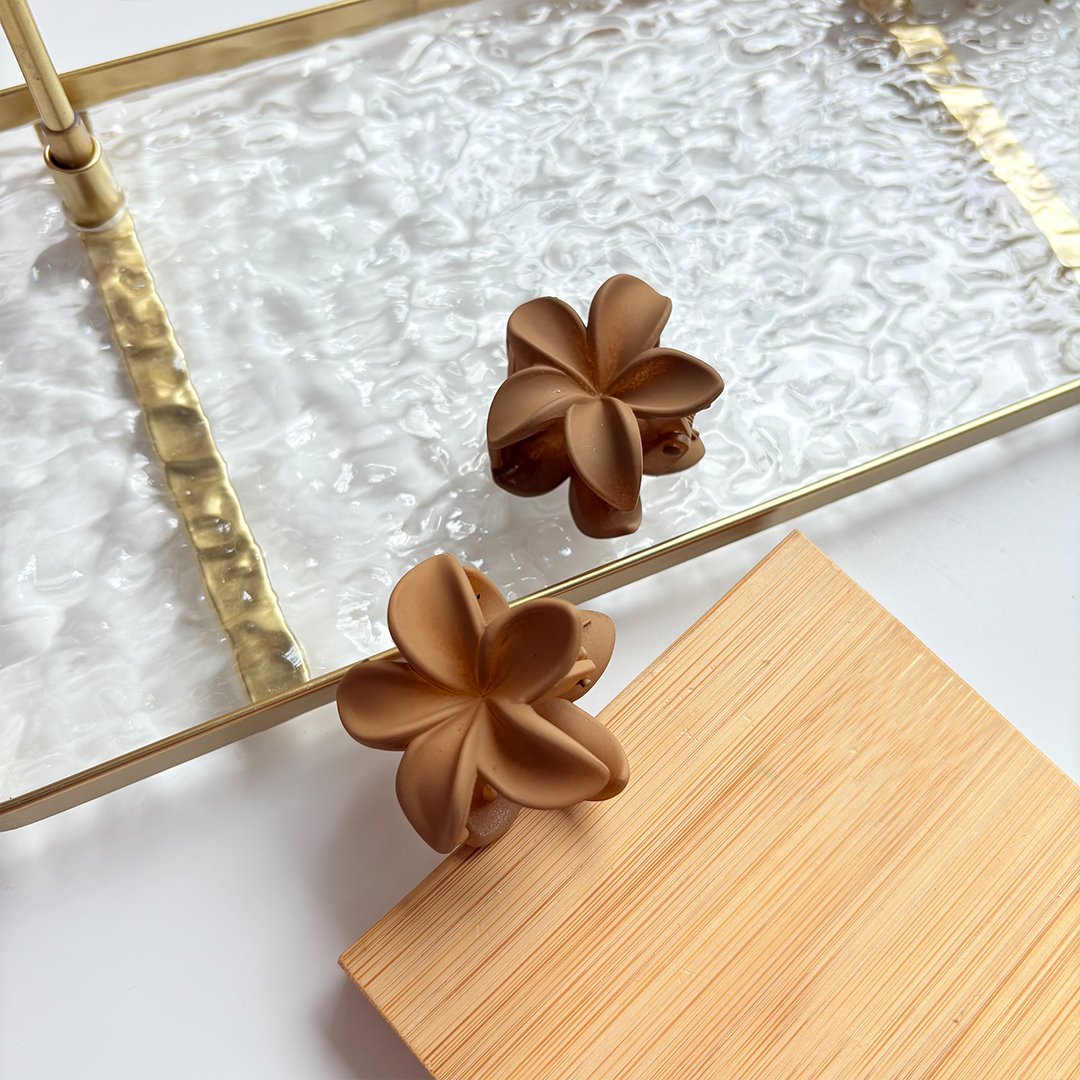 Blossom Matte Flower Claw Clips3