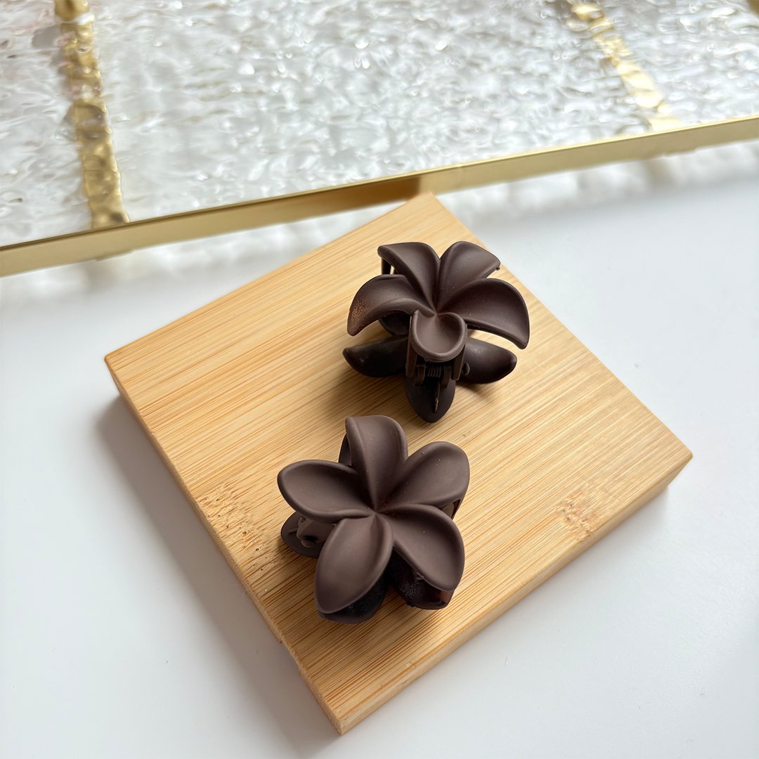 Blossom Matte Flower Claw Clips4