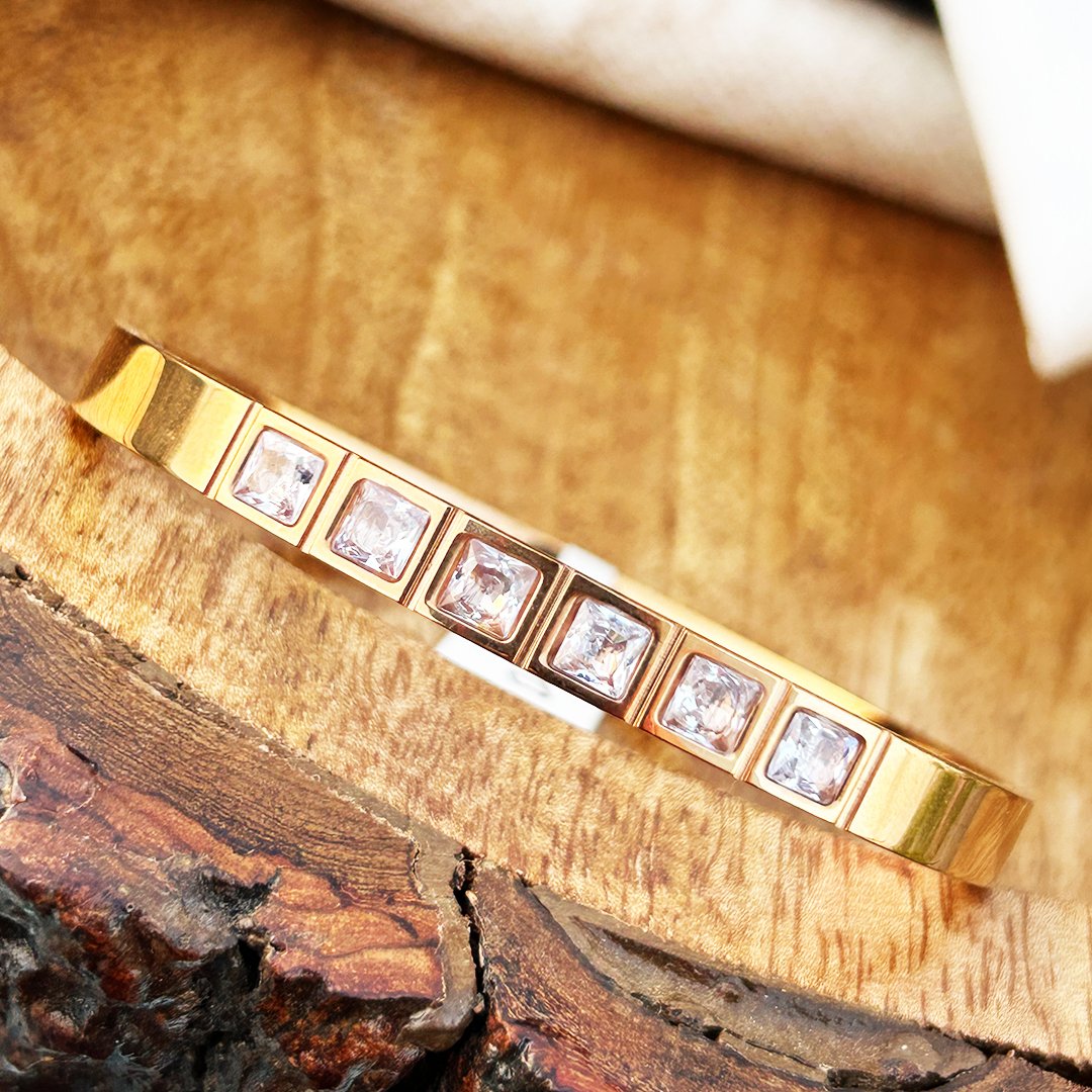 Crystal Luxe Square-Set Kada Crystal Luxe Square-Set Kada