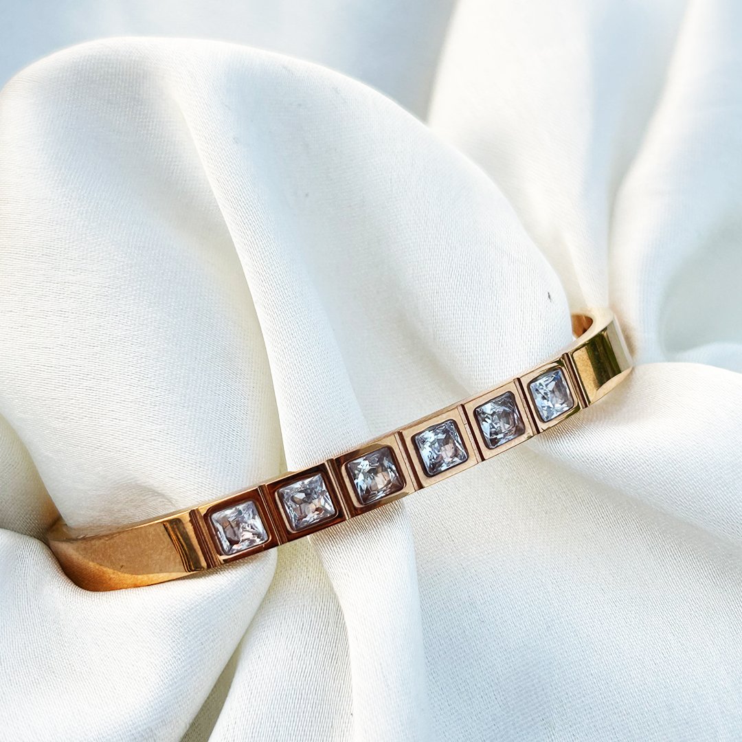 Crystal Luxe Square-Set Kada