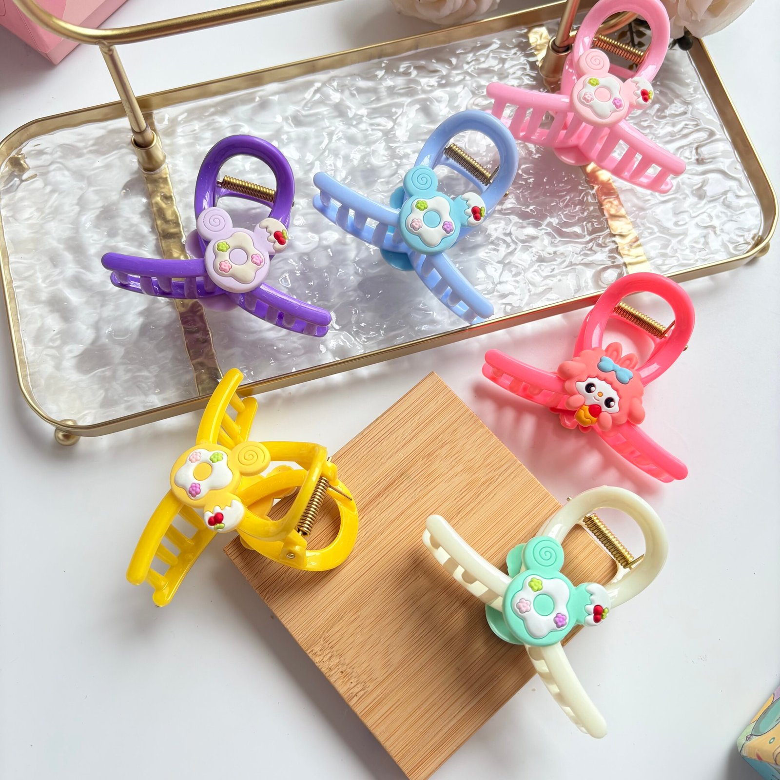 SweetWhirl Candy Claw