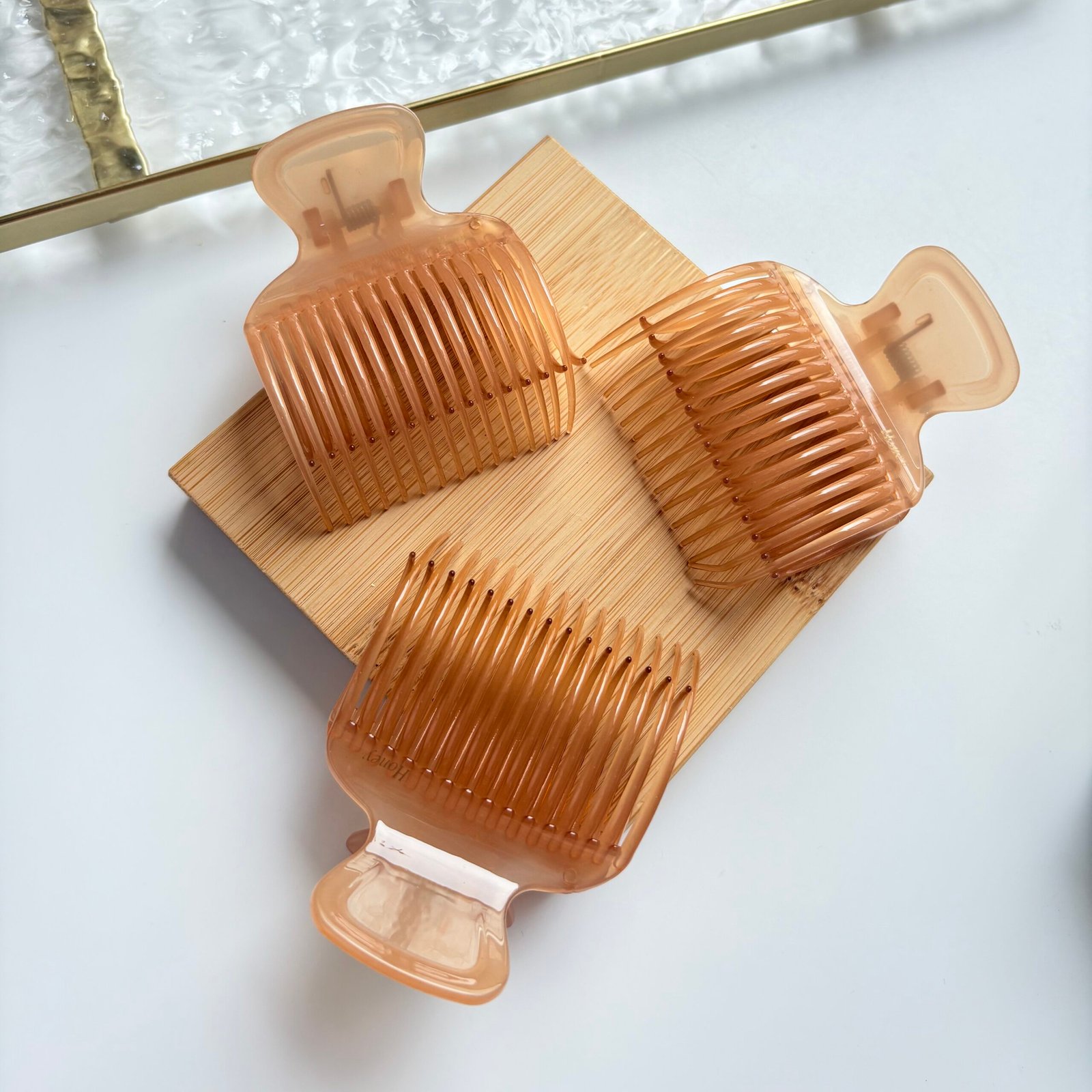 GlossGrip Wide Comb Claw