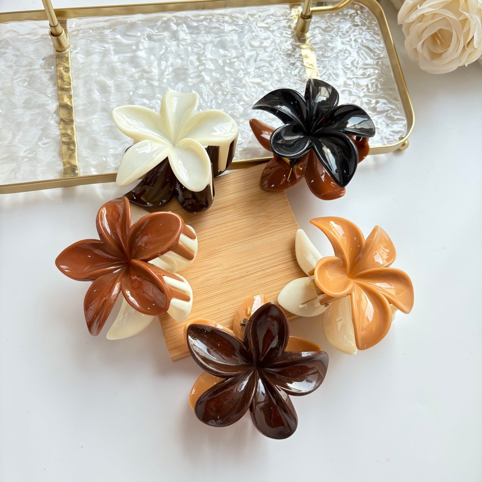 Café Bloom Hair Clutcher