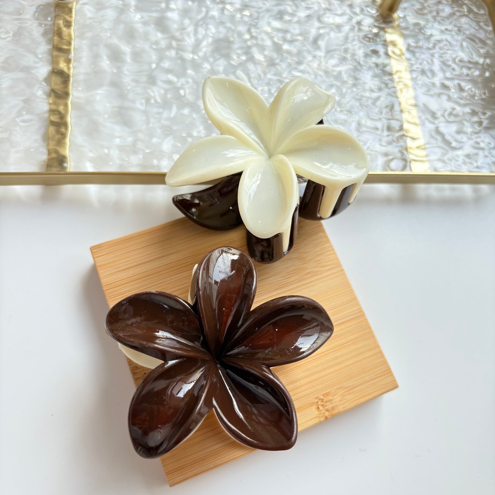 Café Bloom Hair Clutcher