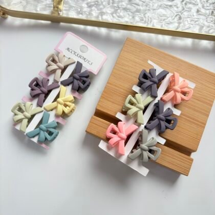 Mini Bow Clutcher