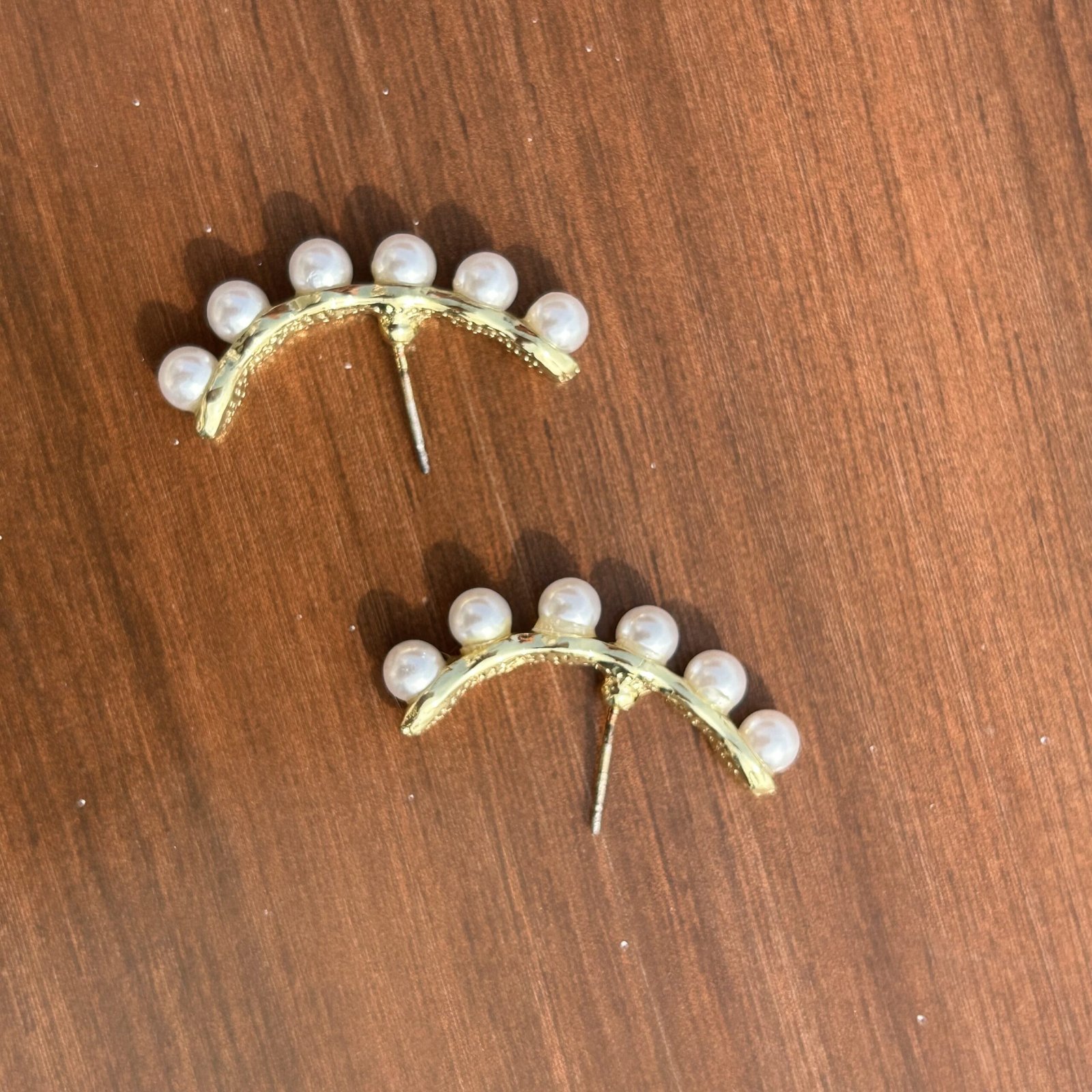 Pearl Crest Ear Climbers