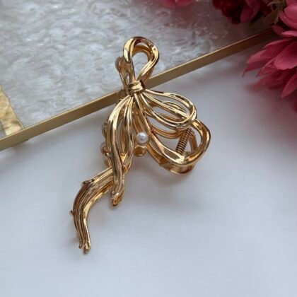 Golden Ribbon Pearl Grace Clutcher