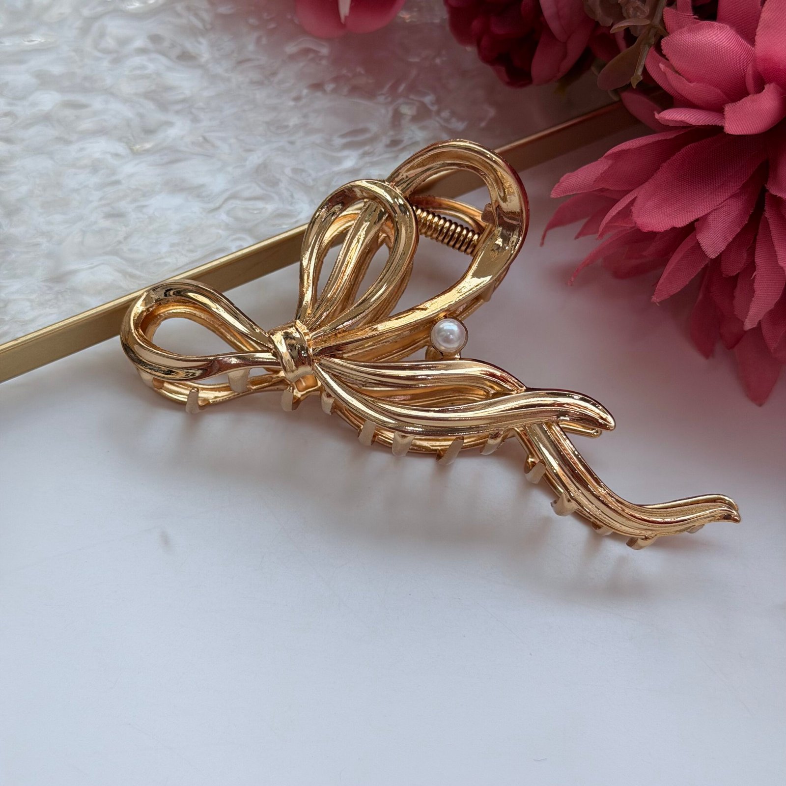 Golden Ribbon Pearl Grace Clutcher Golden Ribbon Pearl Grace Clutcher