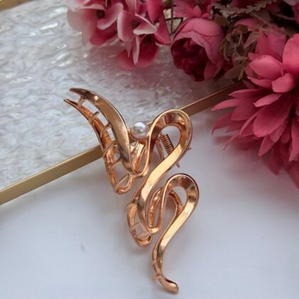 Golden Swan Pearl Clutcher