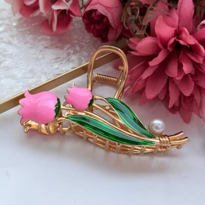 Blush Blossom Pearl Clutcher